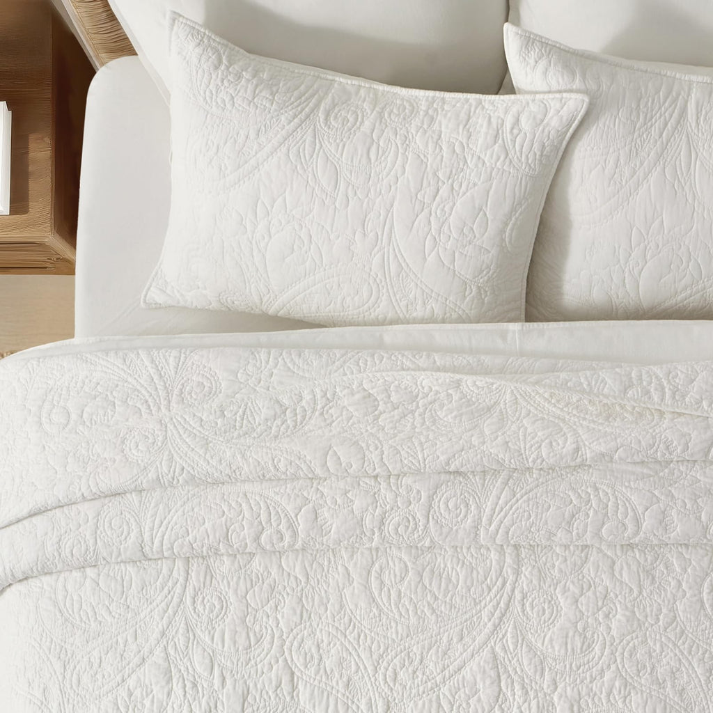 100% Cotton Paisley Quilt Set, Bright White