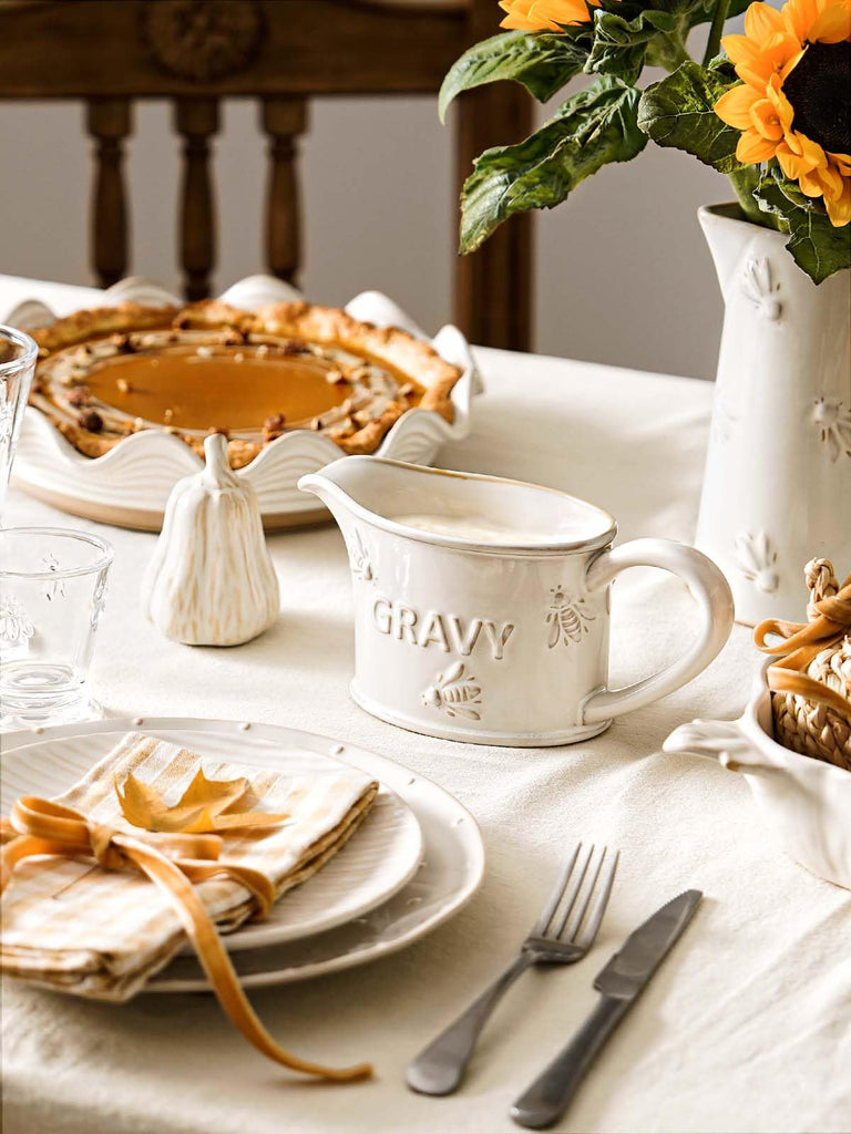 17oz Gravy Boat, Ceramic Sauce Boat for Salad Dressings, Creamer, Broth, Black Pepper, Set of 2, Arctic White, Bee