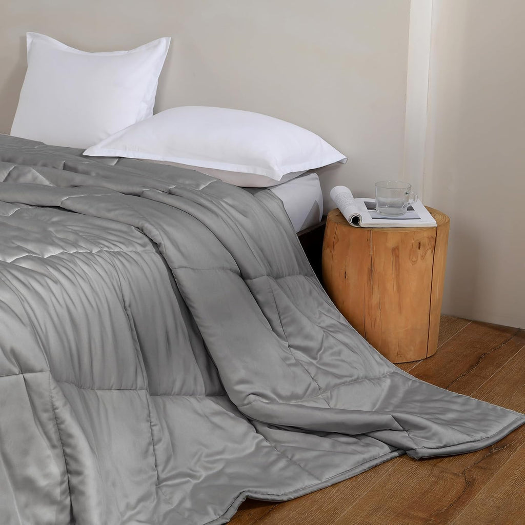 Lightweight Bamboo Viscose Quilt - Queen Size Cooling Blanket, 100% Rayon from Bamboo Shell with 200g Polyester Fill