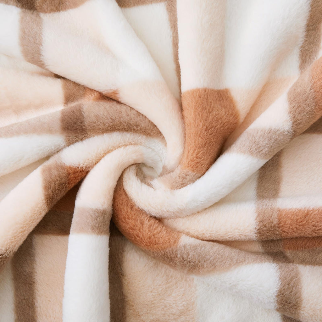 Super Soft Faux Rabbit Fur Sherpa Fleece Throw Blanket, Reversible Luxury Cozy Cute Furry Blanket, Plush Warm Shaggy