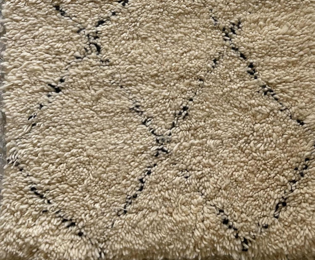 Handmade Moroccan Berber Area Rug 6' x 9', 100% Wool High Pile Shag, Ivory/Cream with Charcoal Broken Diamond Pattern