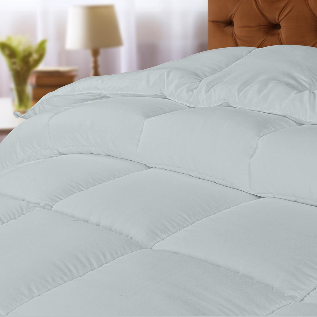 Comforter Duvet Insert, Quilted Comforter with Corner Tabs, Box Stitched Down Alternative Comforters (Light Grey, 220
