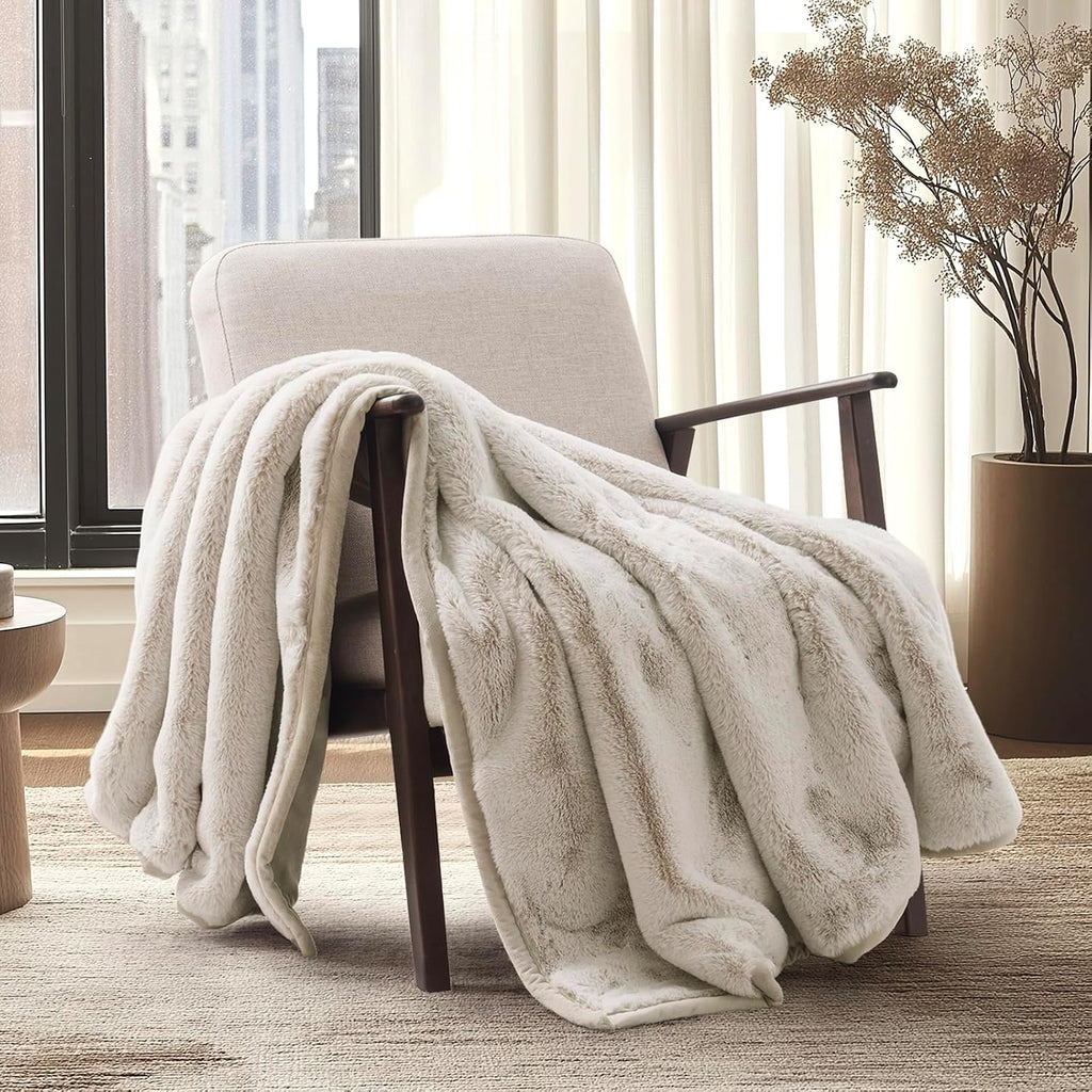 Mink Faux Fur Throw Blanket, Tipped Champagne Ivory, 50"x60" | Ultra Soft, Luxury Fluffy Mink, Reversible Design