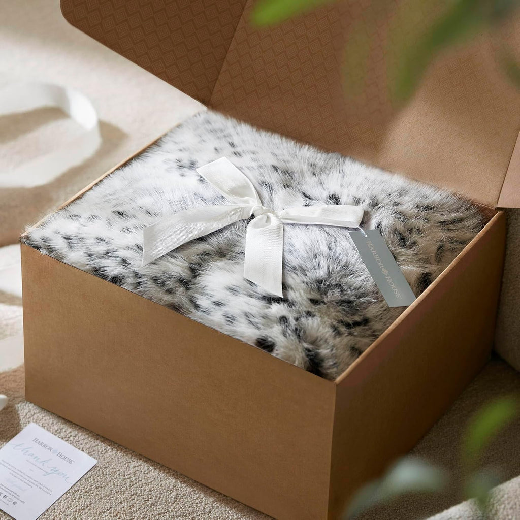 Faux Fur Throw Blanket - Ultra Soft & Sustainable, Reversible Velvet Back, 800GSM Plush, Gift-Ready Packaging - Snow
