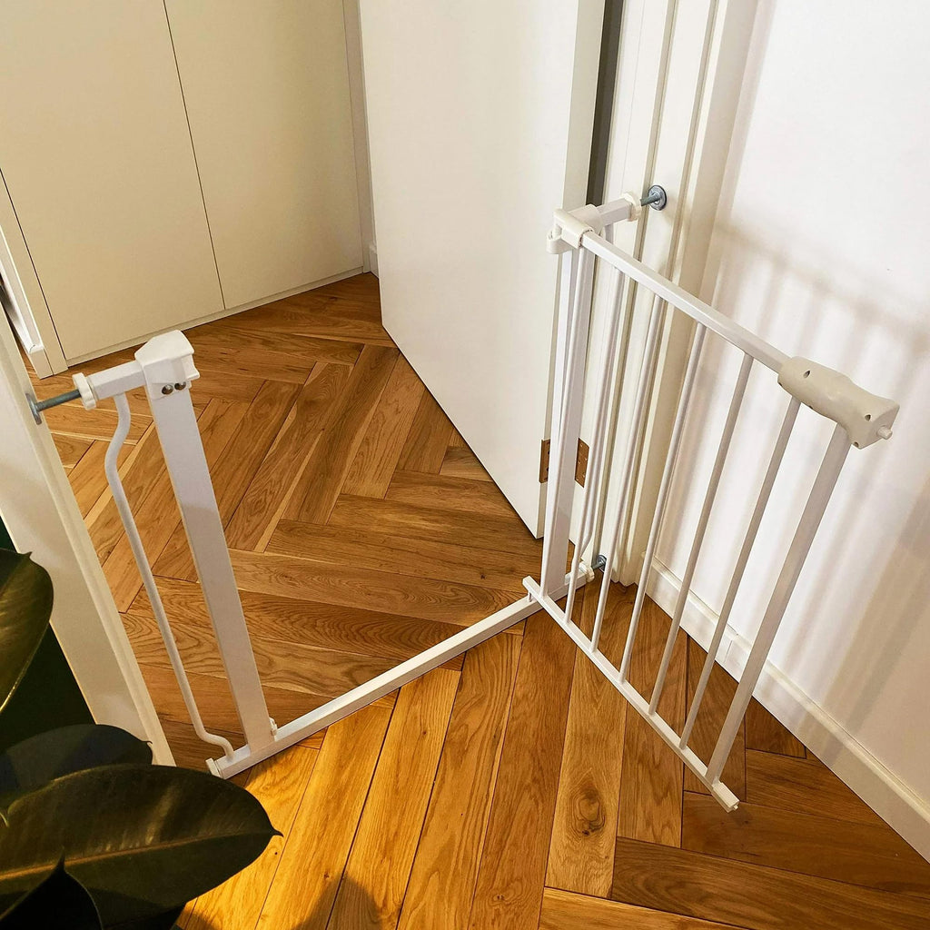 Easy Walk-Thru Baby Safety Gate, Fits 29.1" to 33.8" Openings