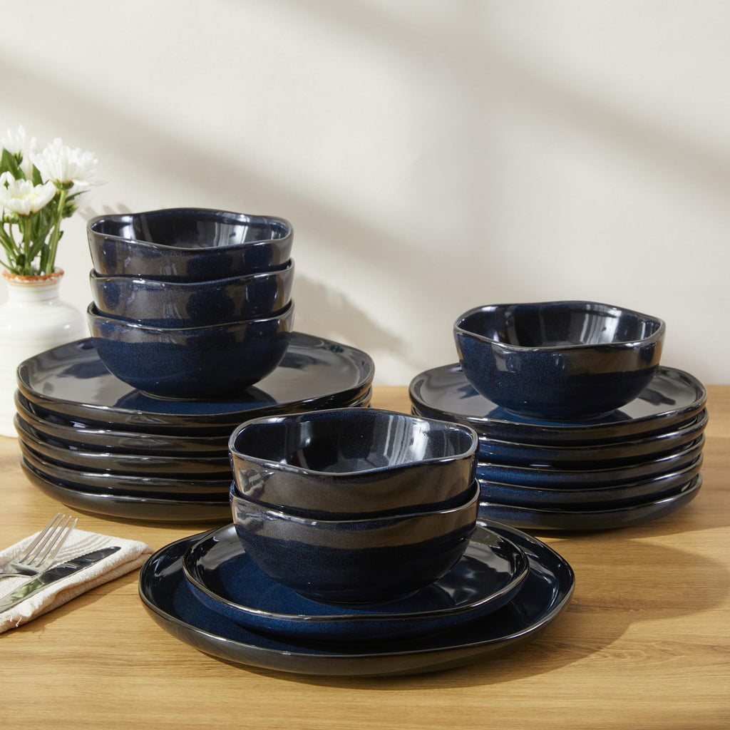 Stoneware Dinnerware Sets for 6, 18Pcs Ceramic Plates and Bowls Sets