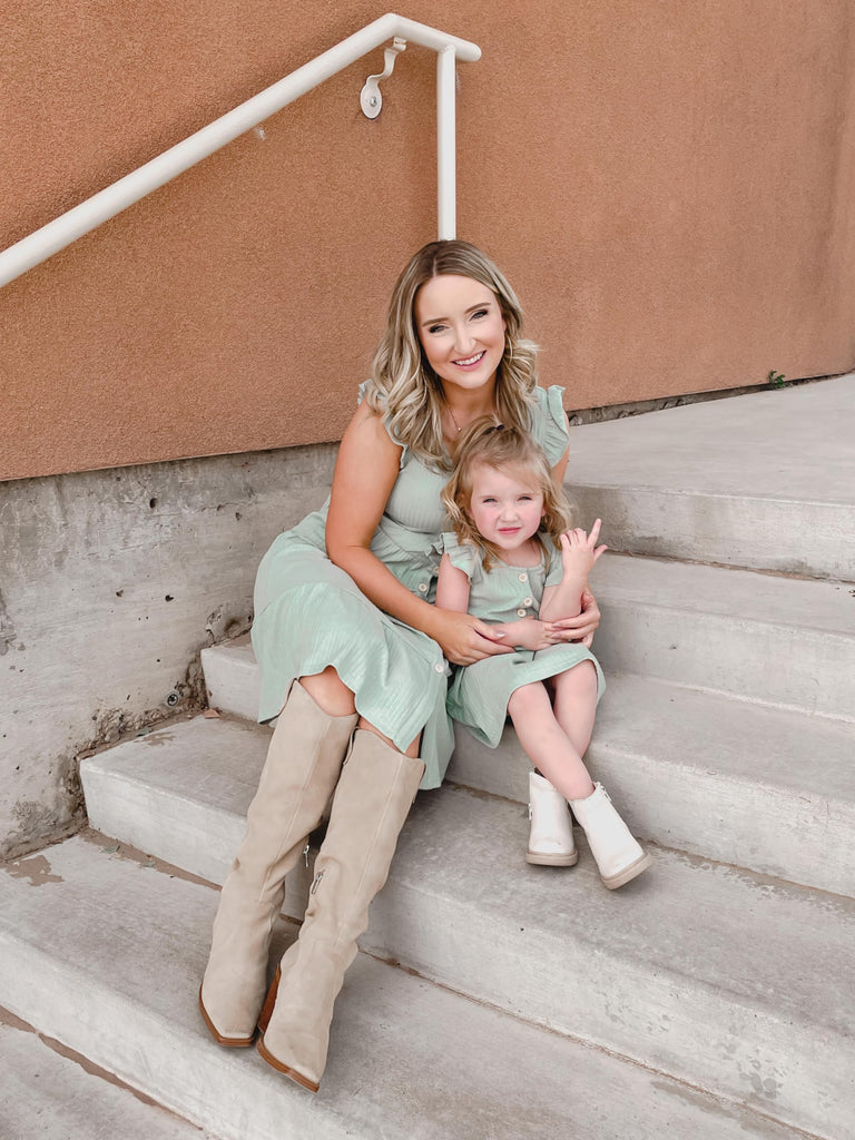 Matching Family Dresses Cotton Ruffle Decor Mommy and Me Matching Dress Mint Green