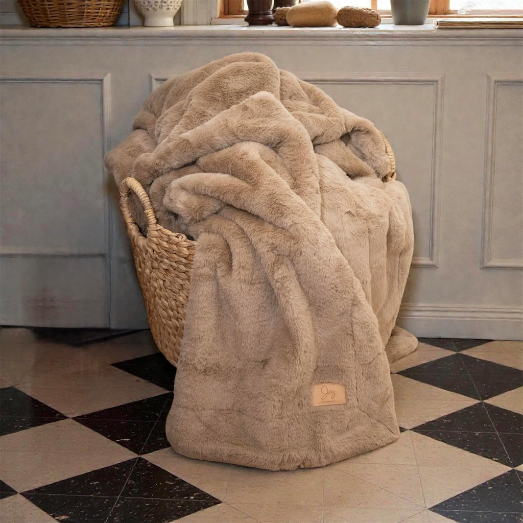 Luxury Faux Fur Throw Blanket - Premium Double-Sided Plush Throw for Couch & Bed - Shed-Free, Machine Washable