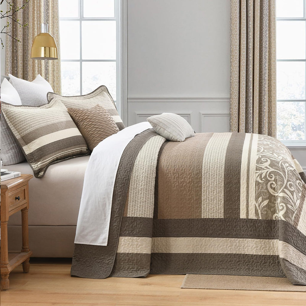 Lightweight Queen Bedspreads 120x102, Cotton Oversized Quilt