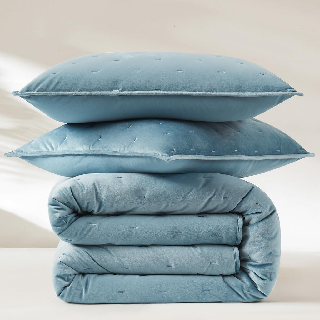 Quilt Set, 3-Piece Cozy Velvet Bedding with Matching Shams, Embroidered Stitch Design (Haven Blue - California