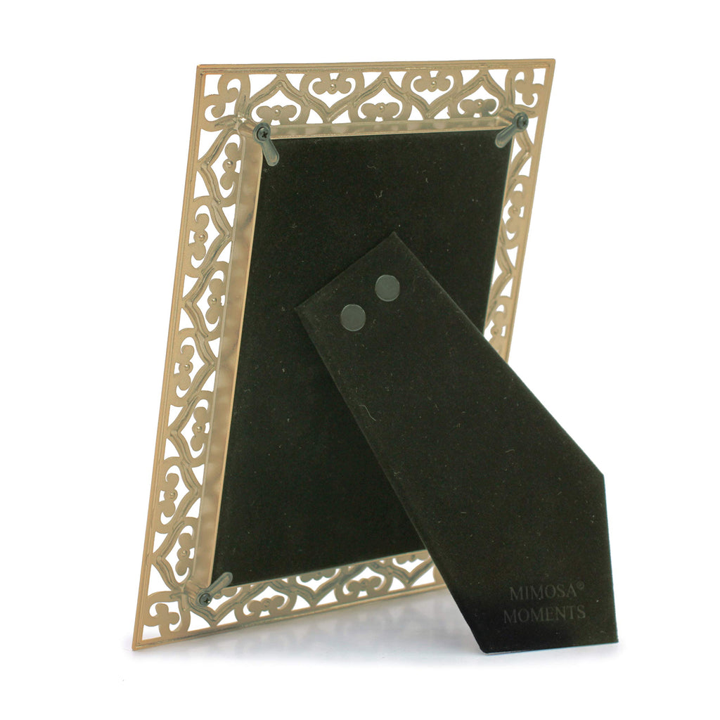 4x6 Brass tone Heart Border Metal Picture Frame