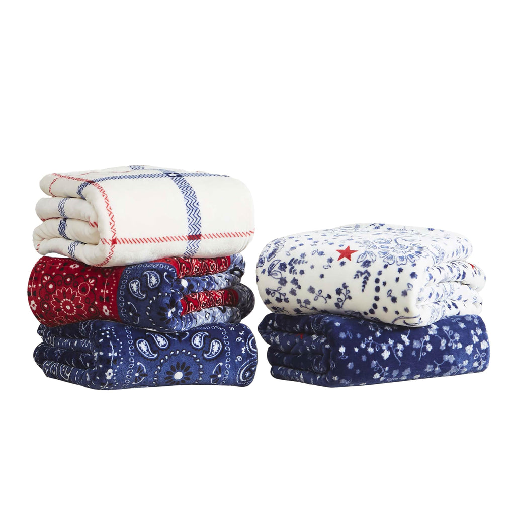 50" x 70" Plush Throw Blanket, Ditsy Star Plaid White Blanket for Sofa or Bed