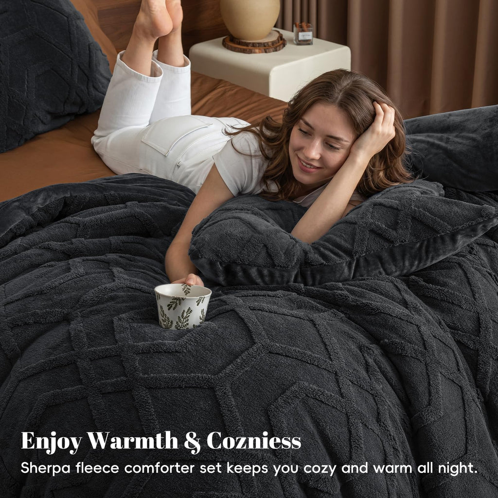 Warm Sherpa Fleece Comforter Set, 3D Tufted Fluffy Dark Grey Bedding for Winter, Soft 3 Pieces Shaggy Bed Set