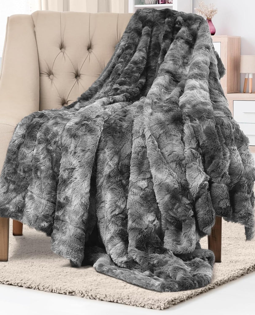 Soft & Comfortable Gray Faux Fur Throw Blanket, Plush Fuzzy Cover