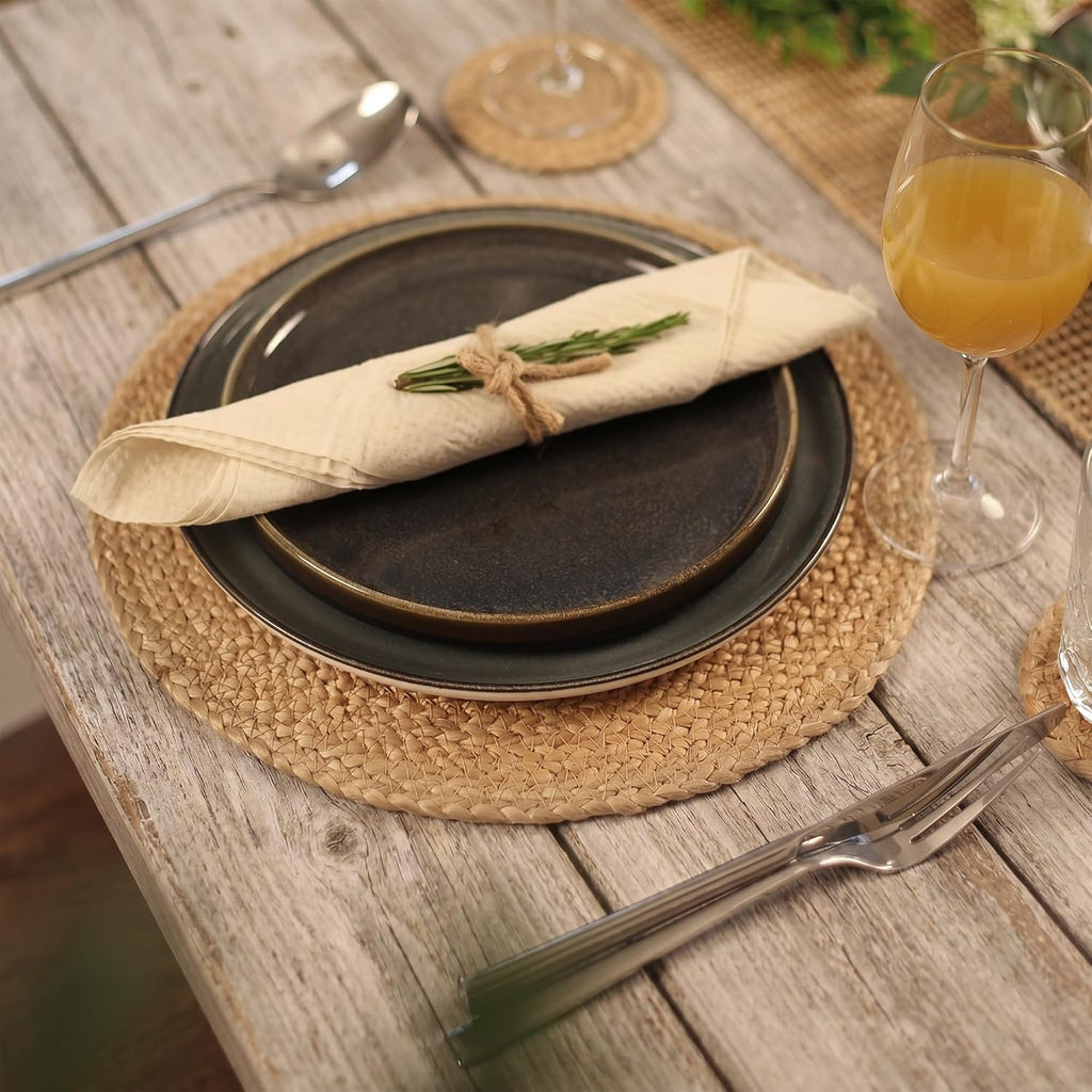 Natural Jute Placemats Set of 6, Round Woven Table Mats, 13 Inch Rattan Charger Plates for Dinner, Boho Farmhouse