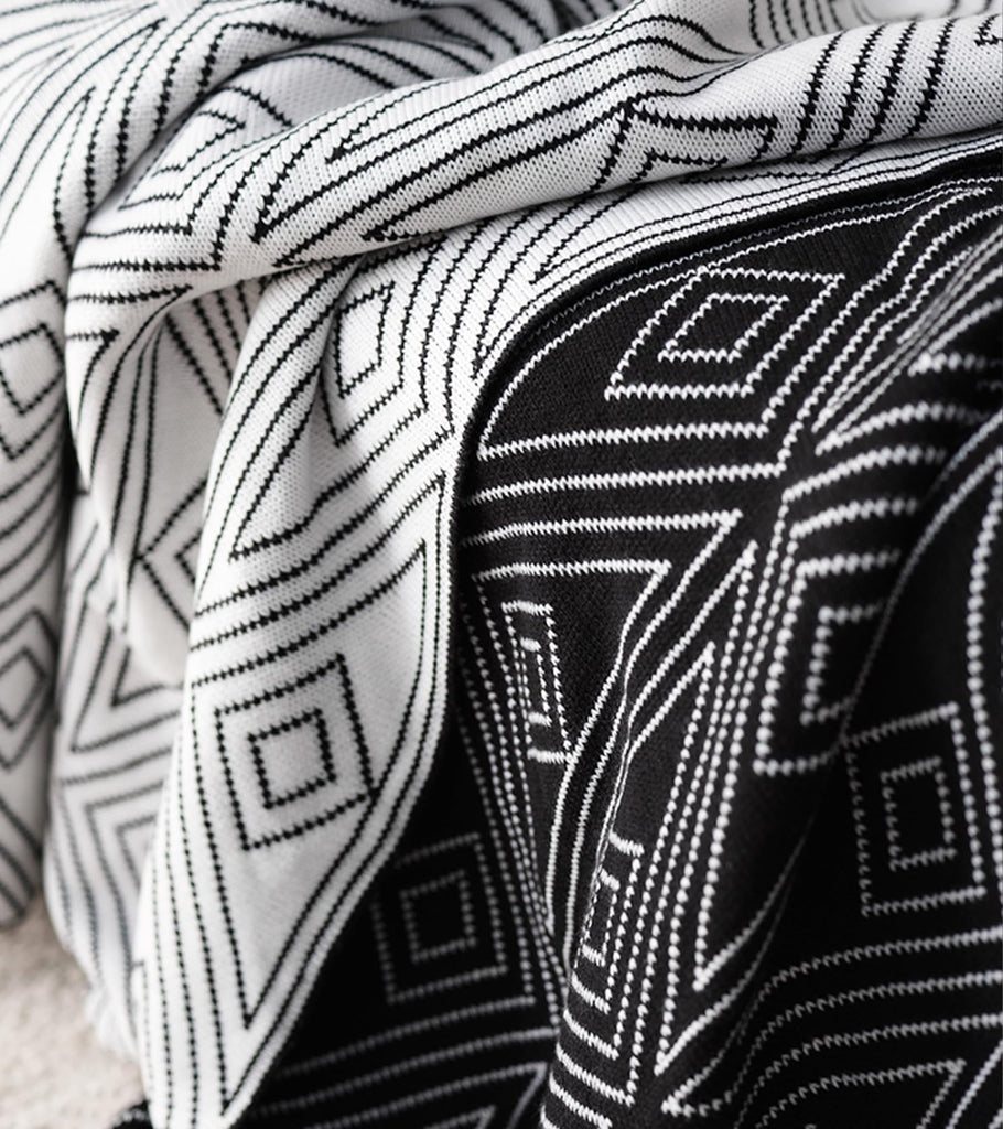 Black and White Throw Blankets Queen Size, Knitted Modern Patterned Throw Blanket, Soft Lightweight Woven Throw