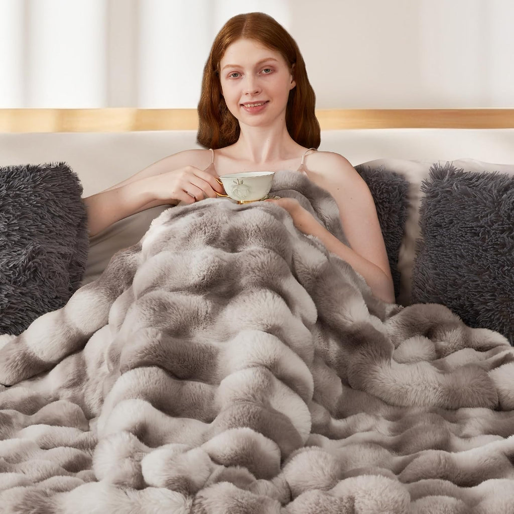 1000GSM Faux Rabbit Fur Throw Blanket, Super Heavy Warm Cozy Brown Blankets for Couch Bed Sofa, Ruched Plush Fuzzy