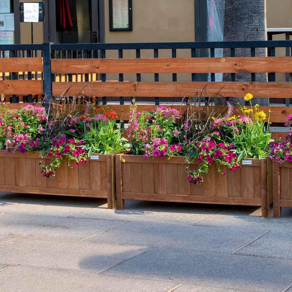 Hampton Classic Wooden Planter Box (44"" Lx15 Wx15 H) Brown