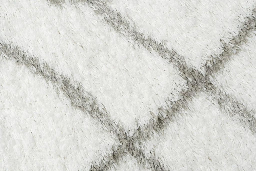 Ivory/Grey Shag Area Rug - Style 7431-100