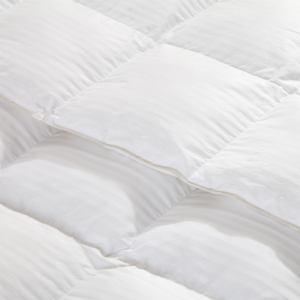 Luxurious King Size Goose Down Feather Fiber Comforter Duvet Insert, 100% Egyptian Cotton Cover, 70 oz. Fill Weight