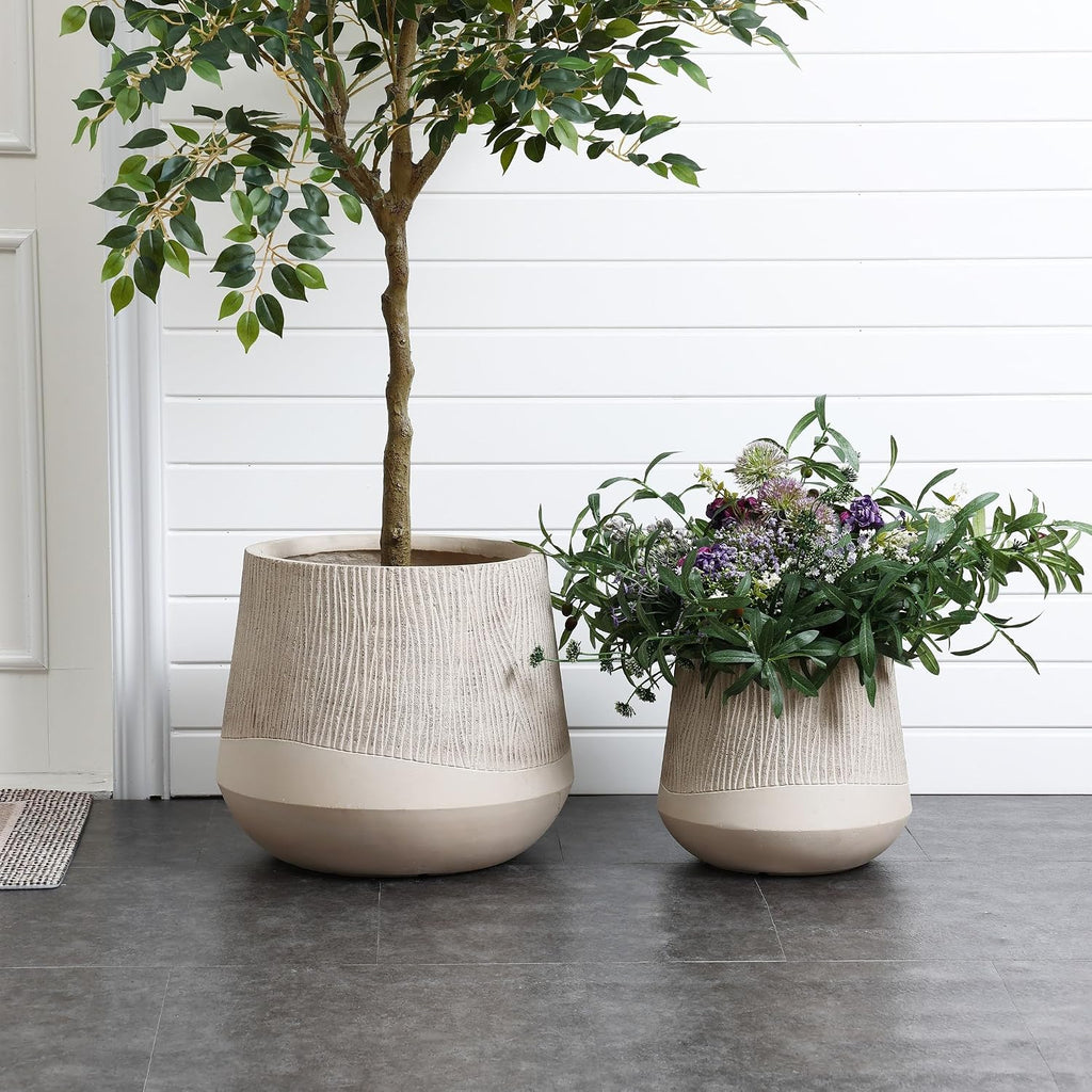 LuxenHome 17" Round Planters for Indoor Plants, Blended Tan Large Plant Pot | Planter with Drainage Hole and Rubber