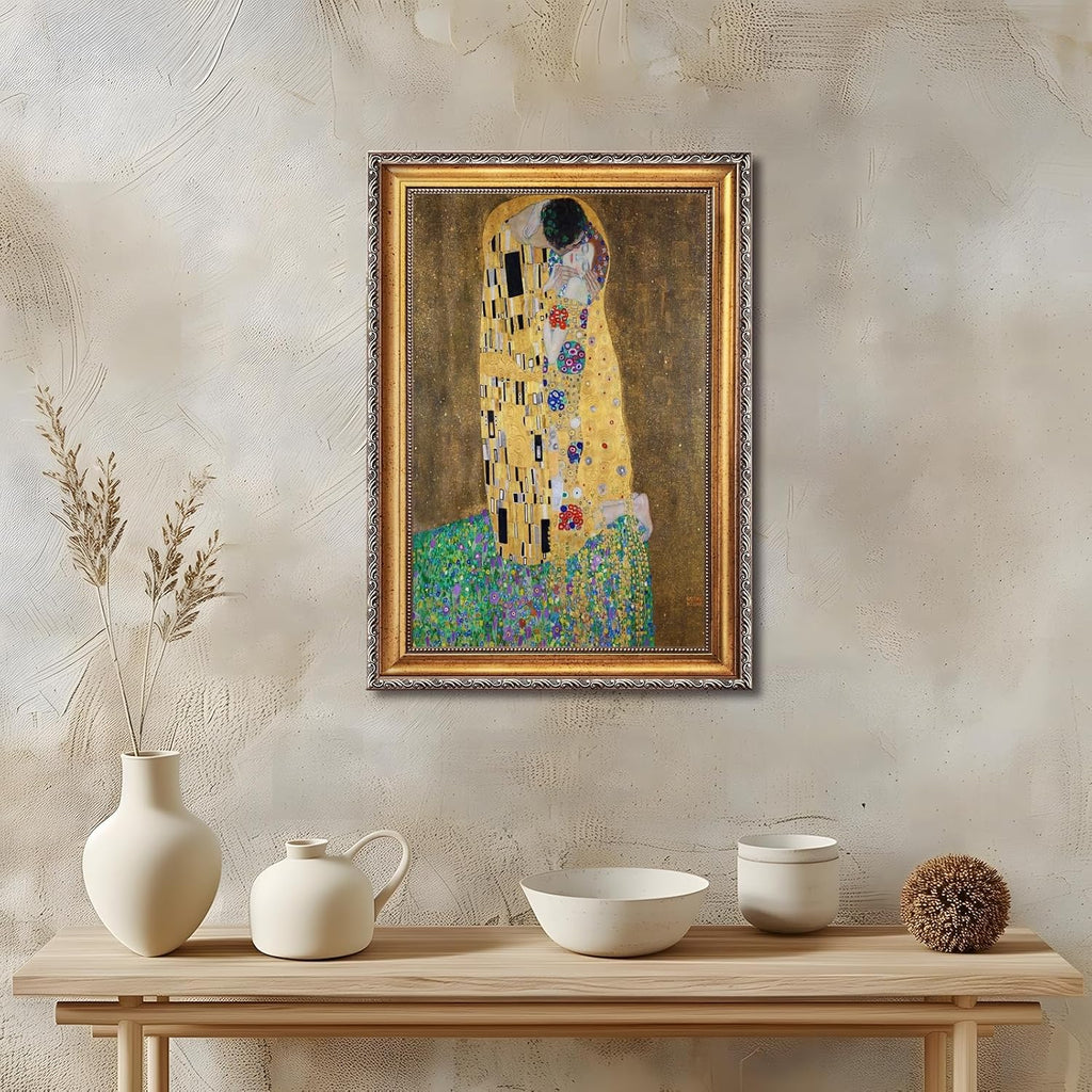 Retro Framed The kiss by Gustav Klimt Poster Romantic Symbolist Wall Art Classic Oil Painting Reproduction Canvas
