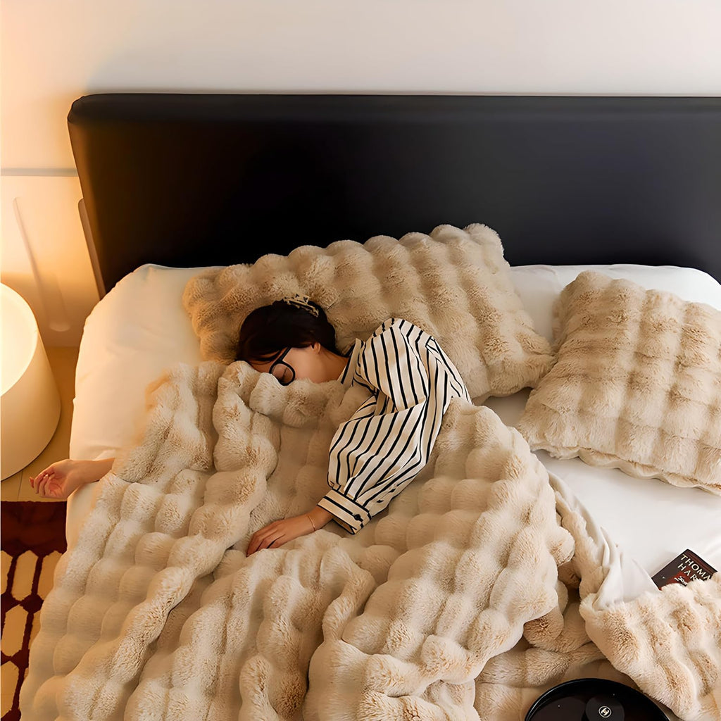 Camel Fleece Throw Blanket for Couch Faux Fur Throw Blanket Fluffy Blankets and Throws for Bed, Sofa, Office, Camping
