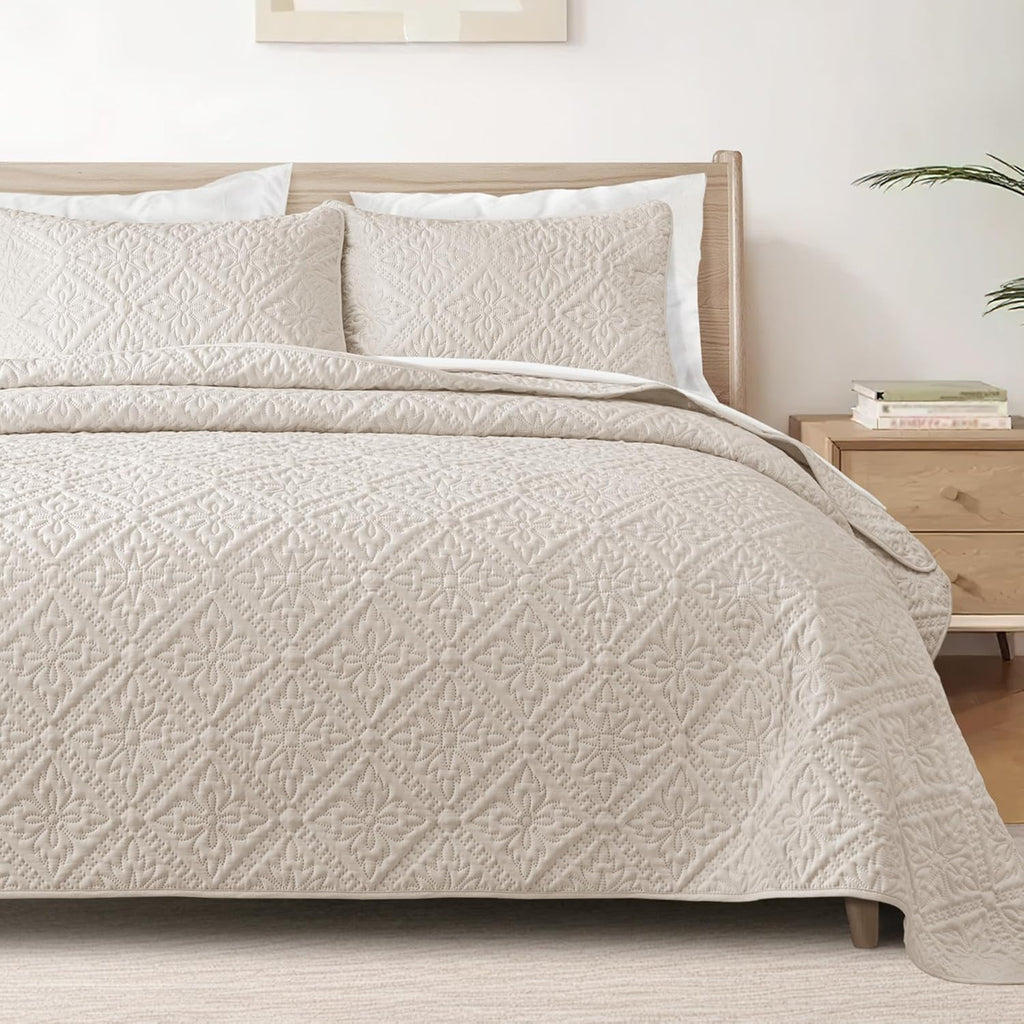 King Quilt Bedding Set, Lightweight Soft Bedspreads Coverlets with 2 Pillow Shams, Modern Brich Beige Oversized