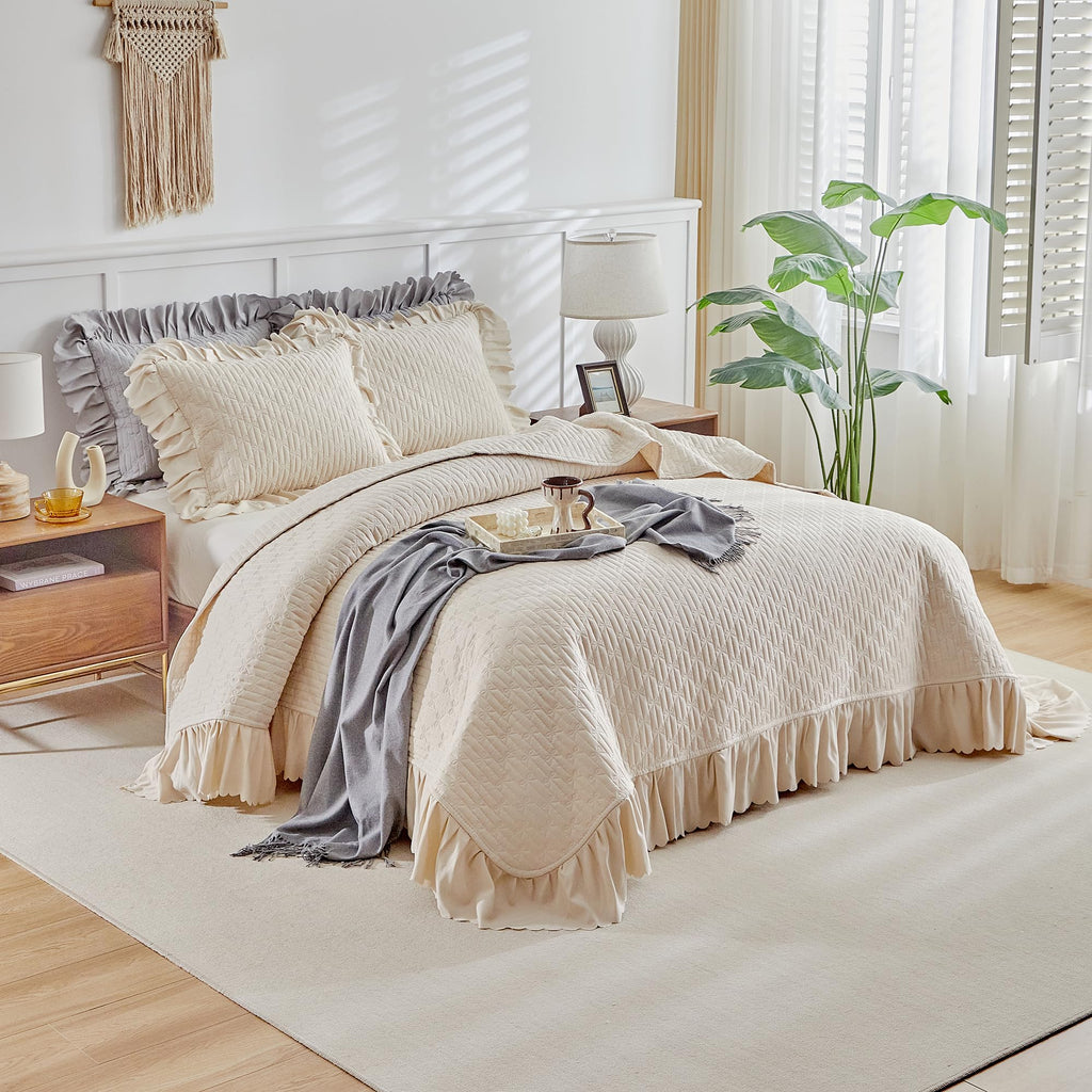 Ruffled Quilt Bedding Set 96 * 108 in - 3 Pieces Solid Shabby Chic Farmhouse Ruffles Rustic Coverlet
