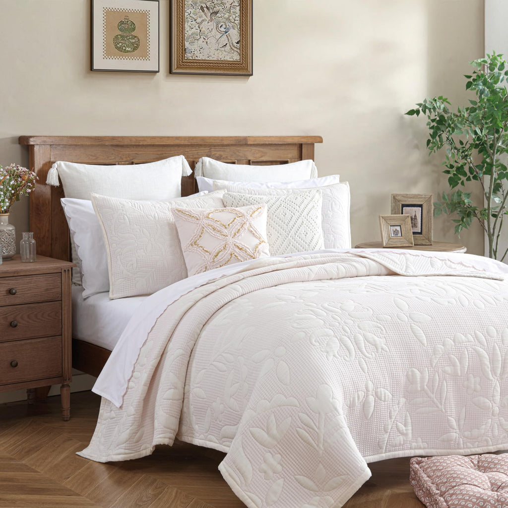 Medallion Jacquard Quilt Set Blush 3-Piece