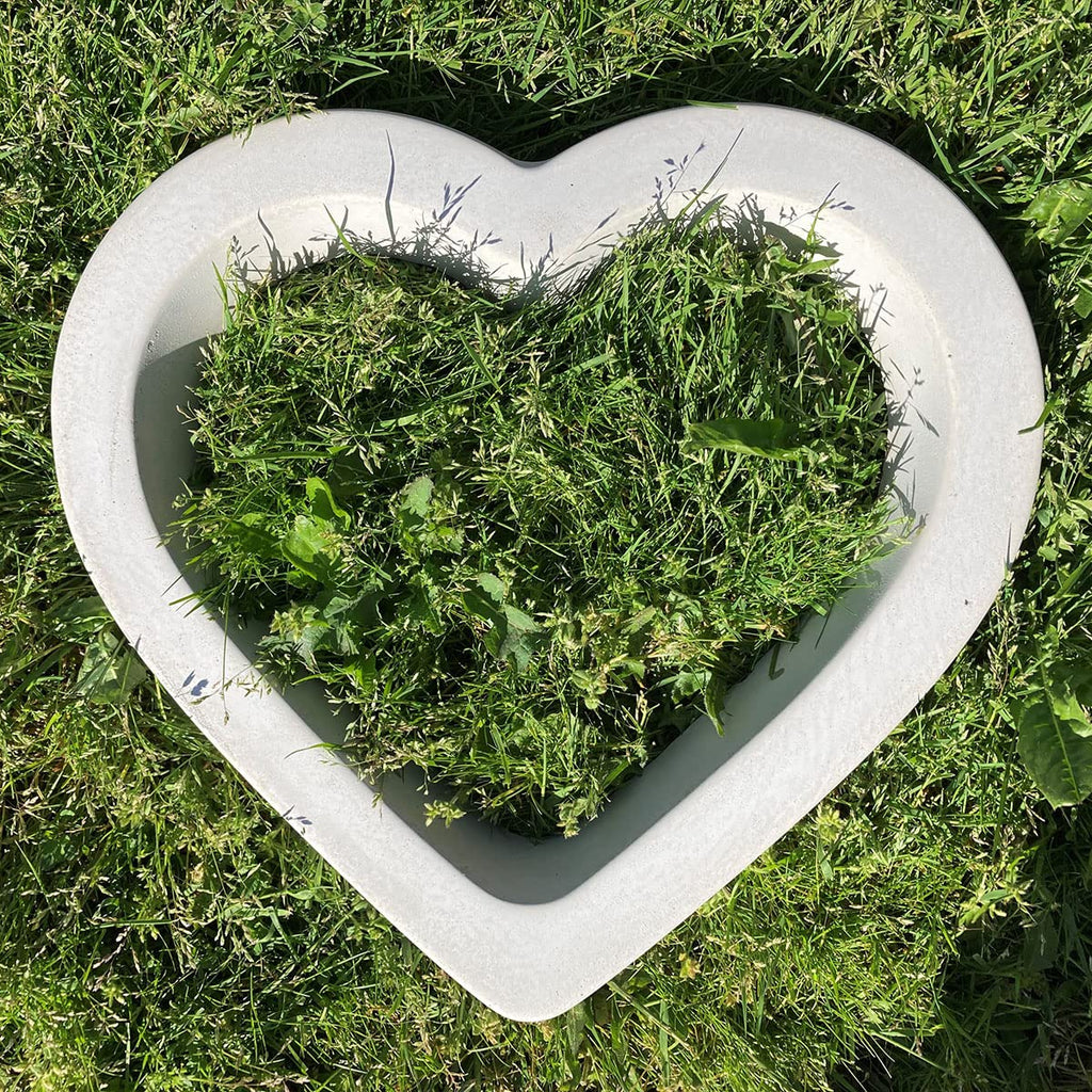 Large Concrete Heart Mold - DIY Garden Statue Planter