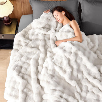 1000GSM Faux Rabbit Fur Throw Blanket, Super Heavy Warm Cozy Blankets for Couch Bed Sofa, Bubble Plush Fuzzy Elegant
