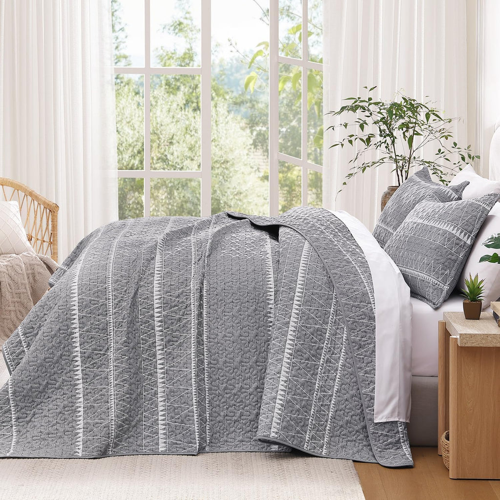 Quilts Queen Grey, 3 Pieces Queen Quilt Bedding Set Boho Lightweight Soft Striped Bedspread for All Season (90"x96")
