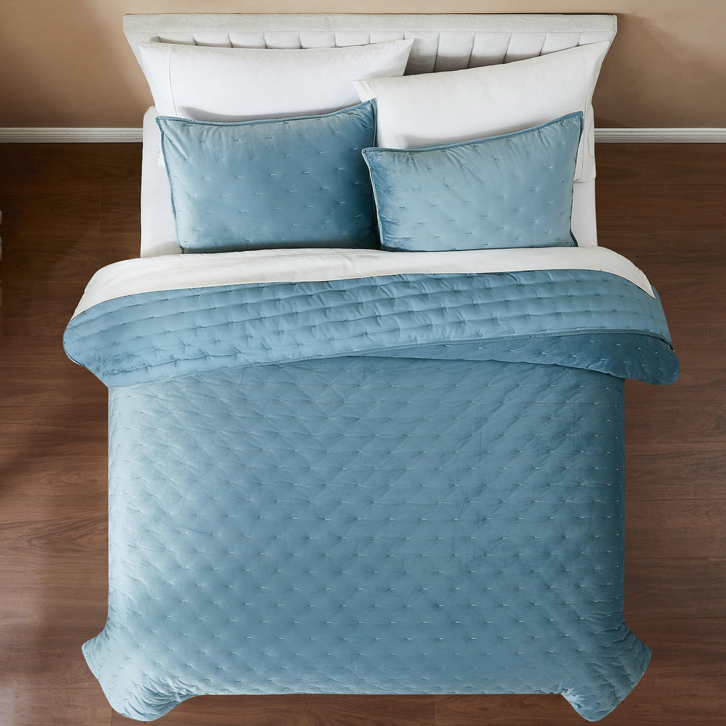 Quilt Set, 3-Piece Cozy Velvet Bedding with Matching Shams, Embroidered Stitch Design (Haven Blue - California