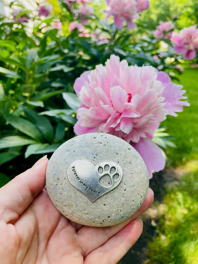 Comforting Dog Memorial Gift - Sympathy or Condolence Gift for Loss of Pet - Forever in My Heart Stone
