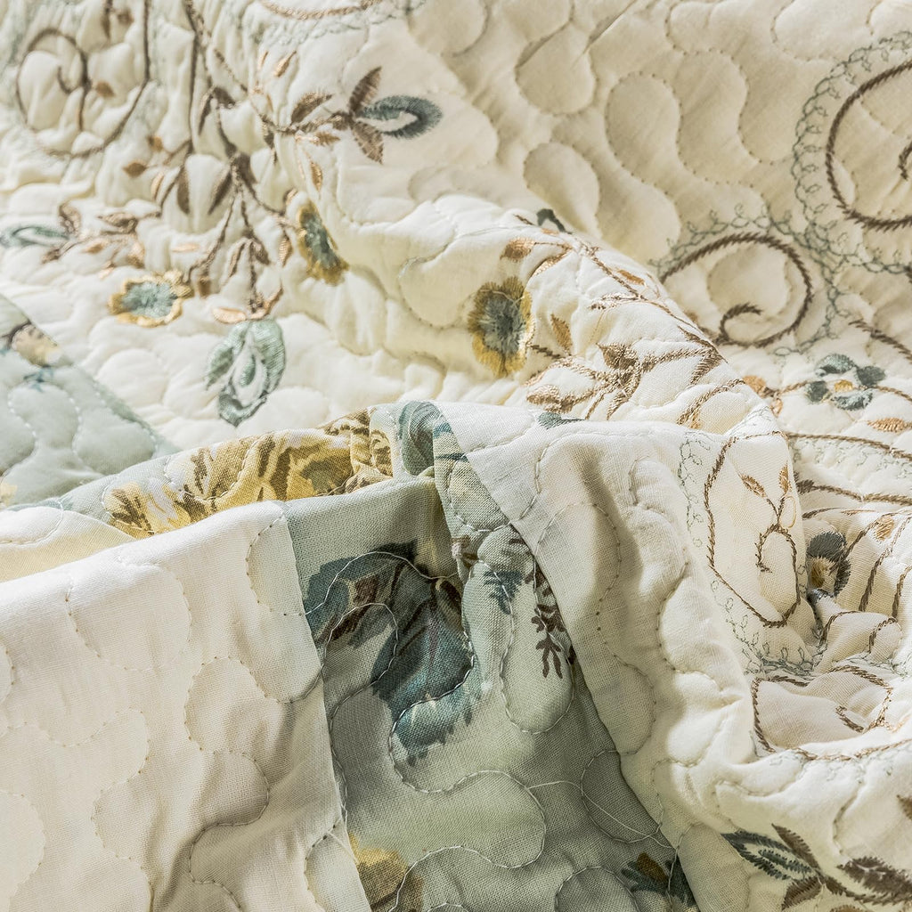 Quilt Set Queen Size 3D Floral Embroidery Pattern 3-Piece Cotton