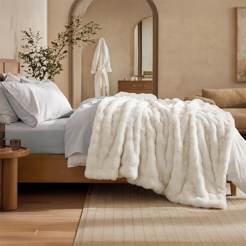 GentleSoft Bubble Faux Fur King Size Blanket for Bed, Fluffy Fuzzy King Blanket for Winter, Soft Cozy Faux Fur