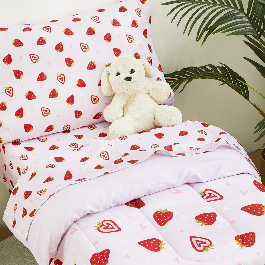 Toddler Bedding Set, 4 Piece Bed-in-a-Bag Toddler Bed Comforter Sets for Girls, Toddler Bed Set, Prink Strawberry