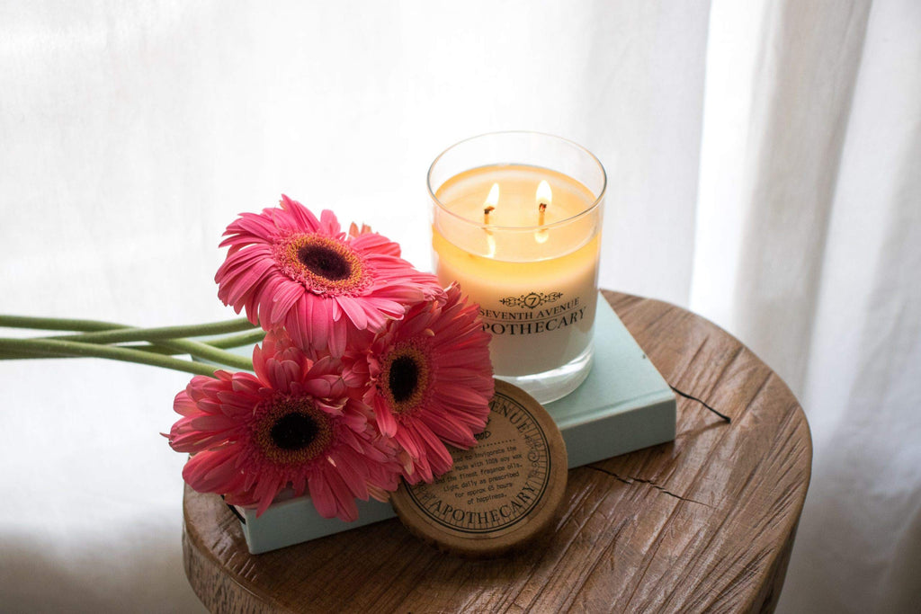 Premium Scented 100% Soy Candle - White Tea + Fig - 11 oz. net. wt. Glass Jar - Long Lasting 65+ Hour Burn Time