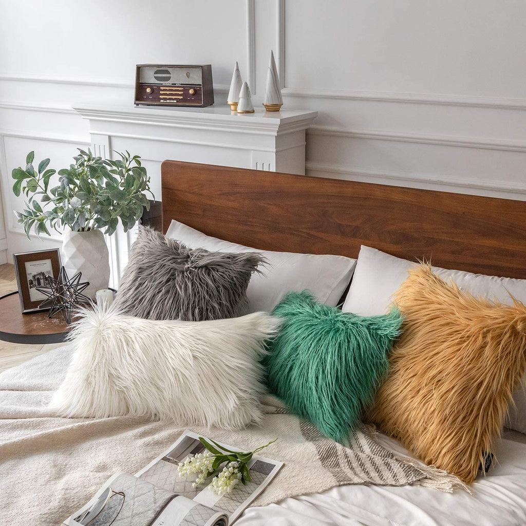 Pack of 2 Faux Fur Solid Throw Decorative Pillow Cover Cushion Covers Luxury Soft Halloween Decorative Pillowcase