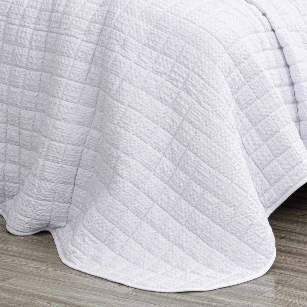 Wilmer 3-Piece Waffle Quilt Set, White, Soft and Cozy Waffle Weave Textured Lightweight Bedspread for All