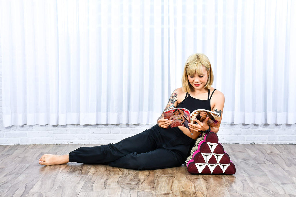 Triangle Cushion - Comfortable Backrest for TV or Reading, Incline Pillow for Relaxing Made of Kapok, 20 x 13 x 13
