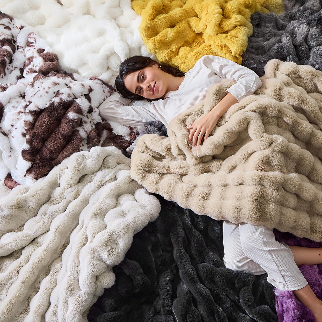 Faux Fur Throw Blanket Soft Plush Fluffy Bubble Blanket for Couch Bed Sofa Warm Thick Luxury Home Decor Gift for