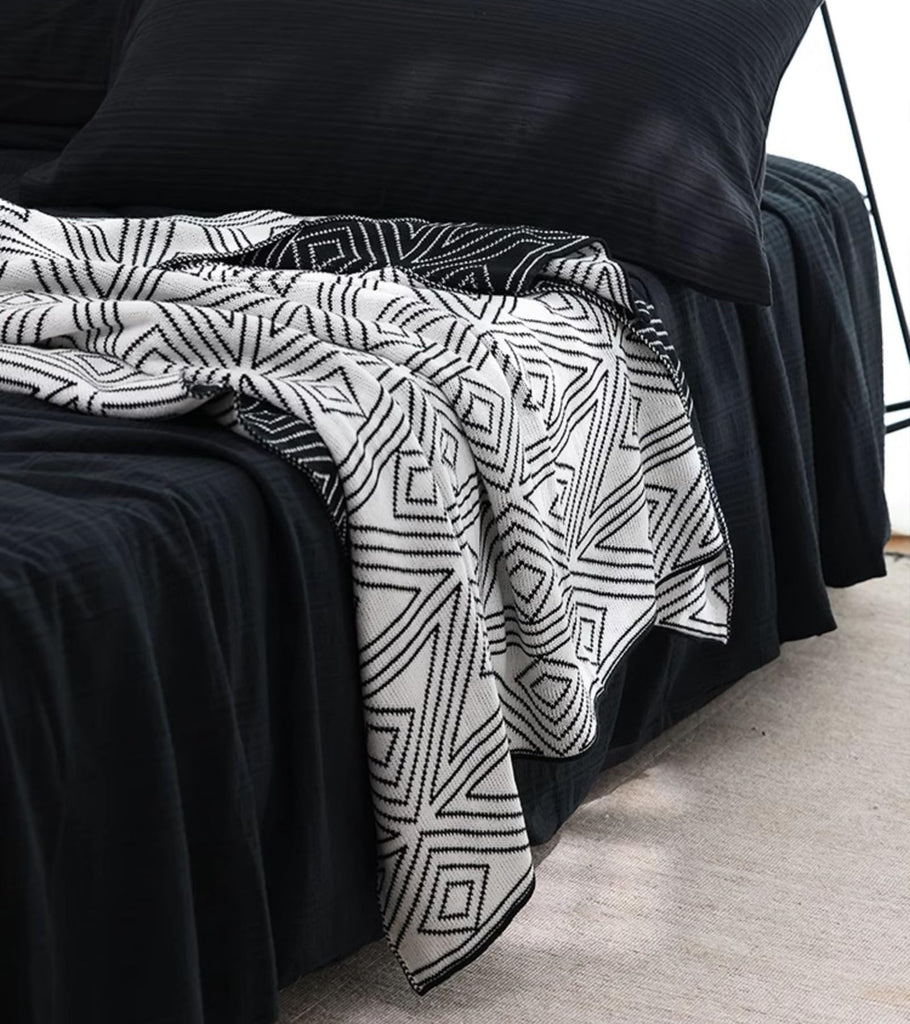 Black and White Throw Blankets Queen Size, Knitted Modern Patterned Throw Blanket, Soft Lightweight Woven Throw