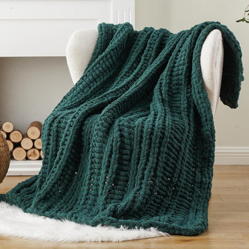 Chunky Knit Throw Blanket for Couch, Christmas, 50"x60", Dark Green