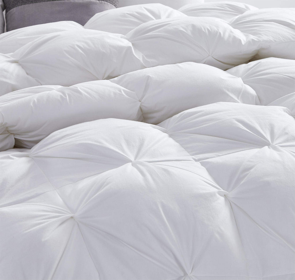 Luxurious Heavy King Size Goose Down Comforter Duvet Insert, Classic Pinch Pleat Style, 70 oz Fill Weight, 100%