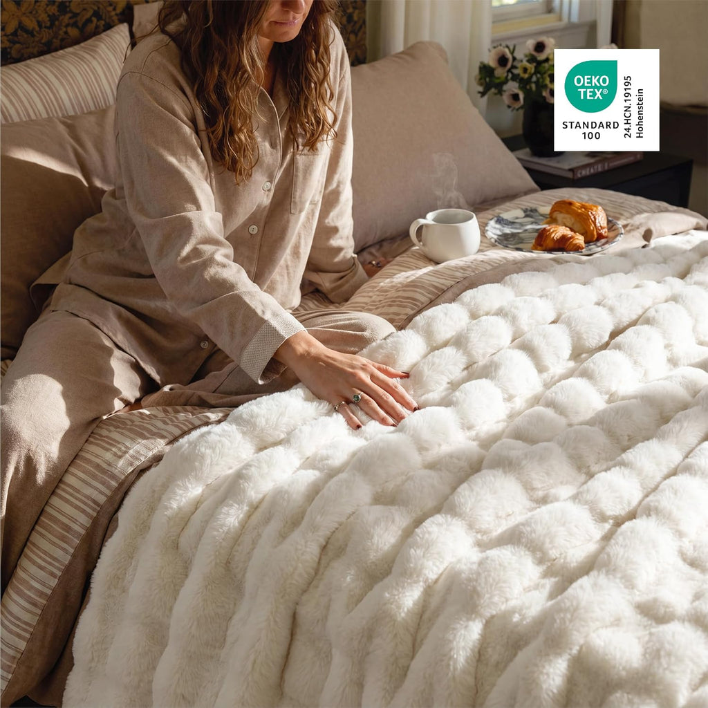 GentleSoft Bubble Faux Fur King Size Blanket for Bed, Fluffy Fuzzy King Blanket for Winter, Soft Cozy Faux Fur