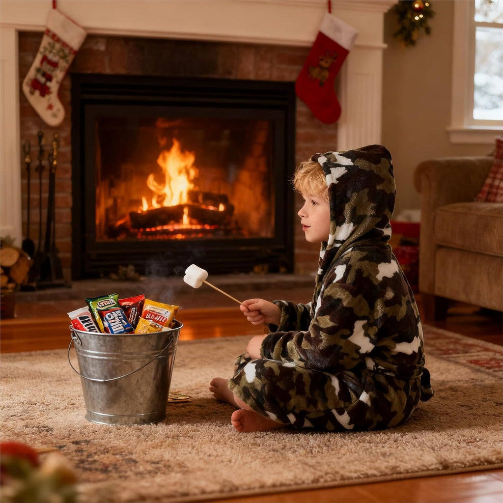 Boys Fleece Robe, Hooded Soft Fuzzy Bathrobe for Kids