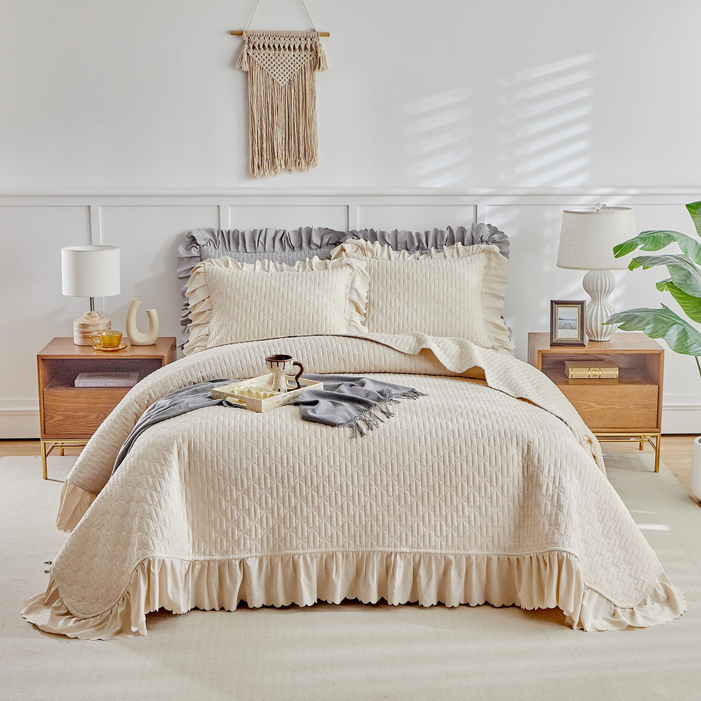 Ruffled Quilt Bedding Set 96 * 108 in - 3 Pieces Solid Shabby Chic Farmhouse Ruffles Rustic Coverlet