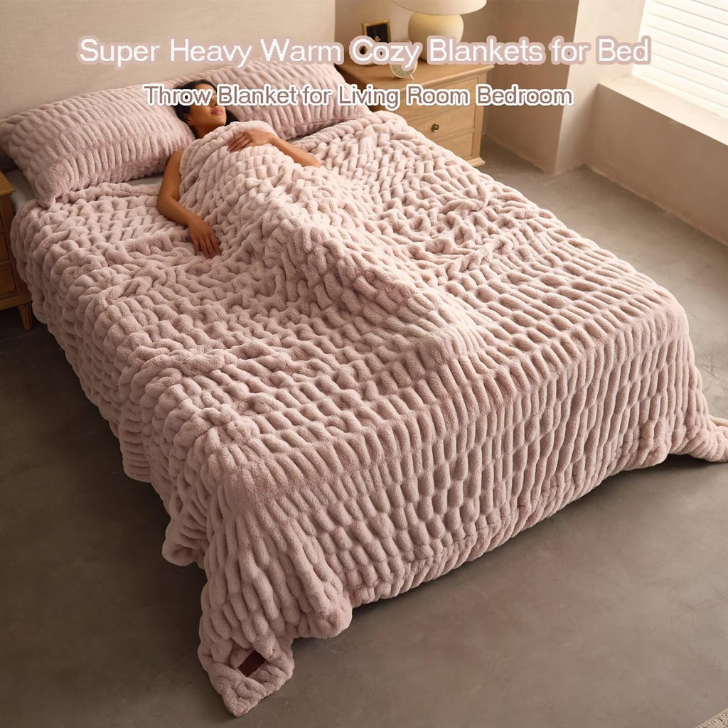 Double Side Faux Fur Throw Blanket, Cozy Soft Fuzzy Fluffy Faux Rabbit Fur Blanket for Couch, Bed, Sofa, Room